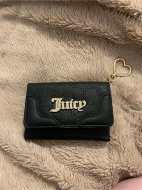 Juicy Couture Black Embossed Gothic Logo Trifold Wallet with Heart Keychain